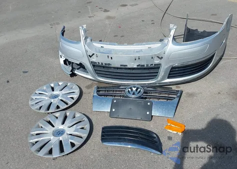 2010 Volkswagen Jetta S из США, поврежденный, VIN 3VWJZ7AJ9AM079772